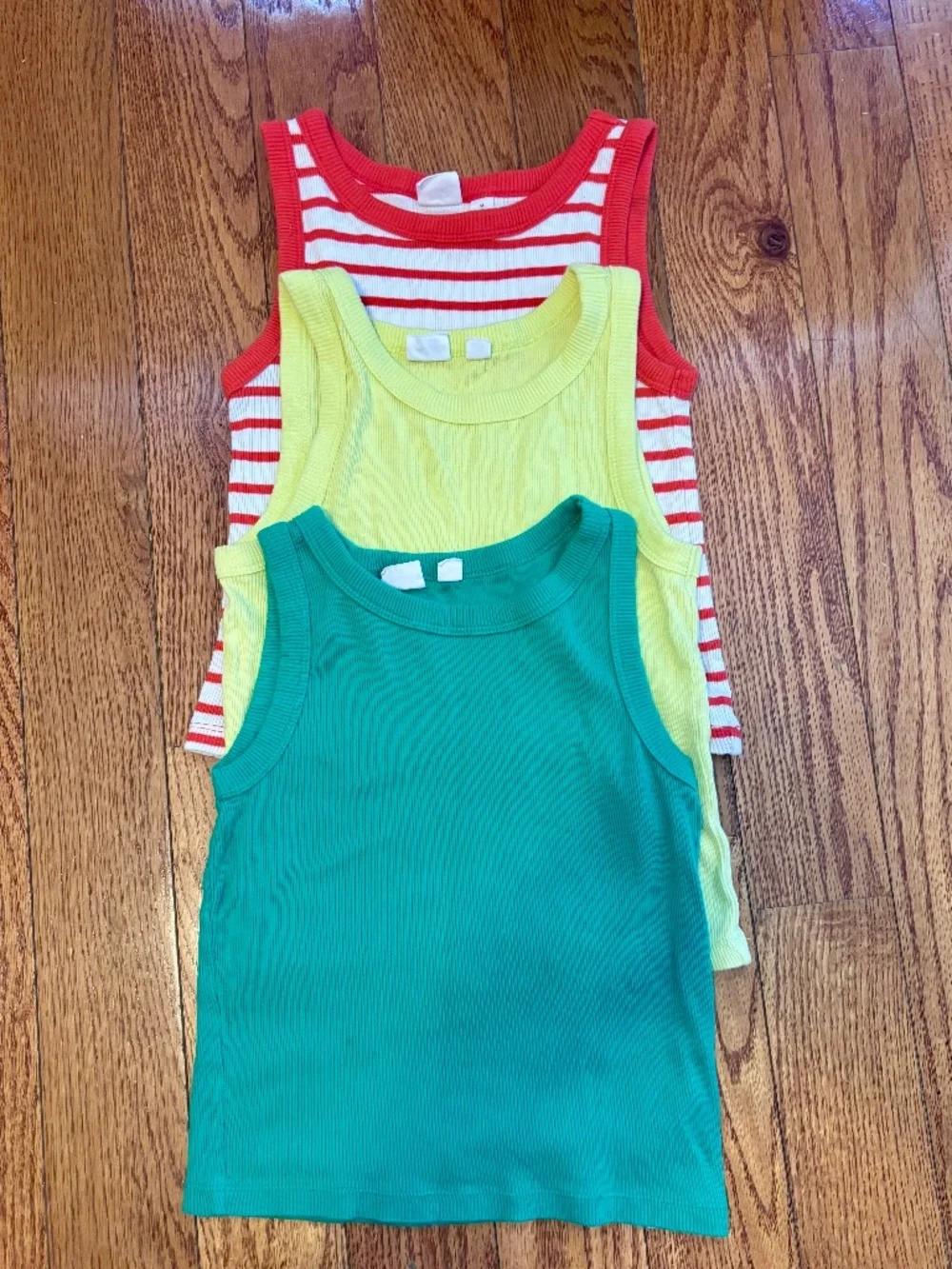 3 GAP kids girl shirts, size 8